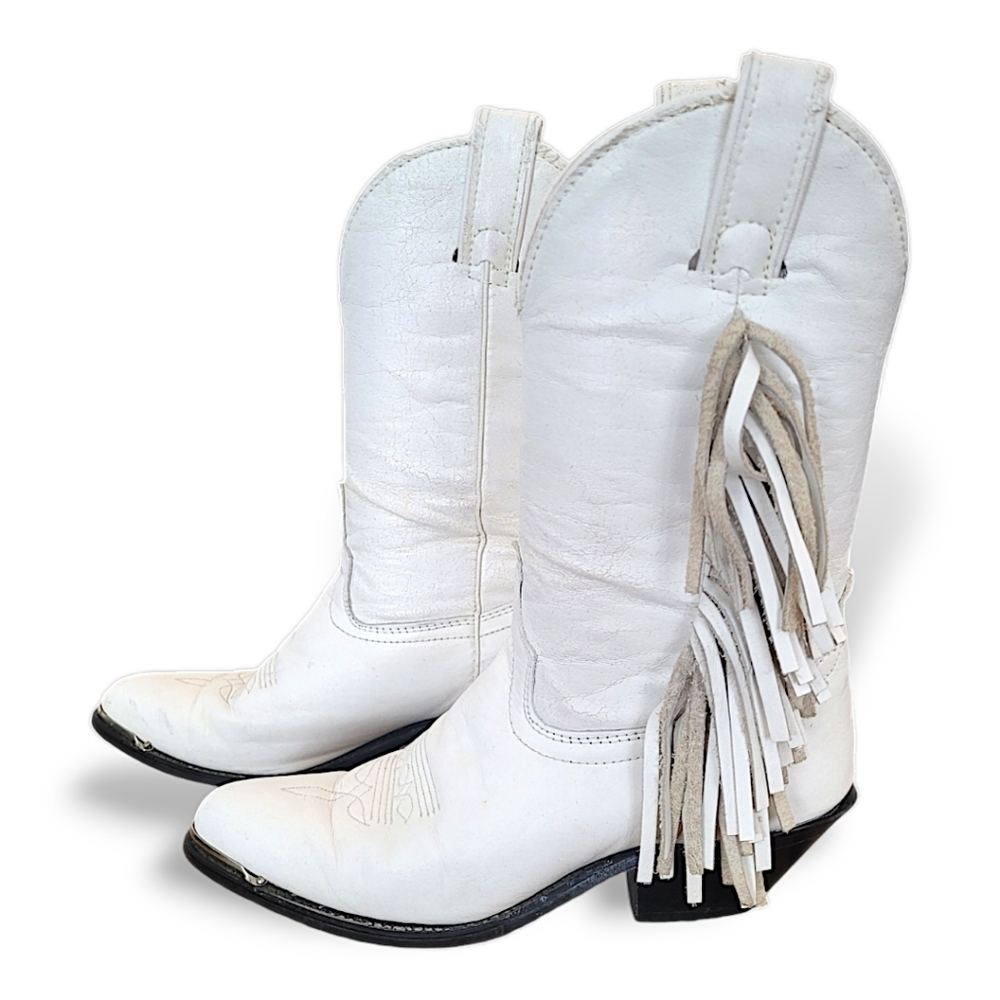 Laredo White Heeled Boots with Fringe
